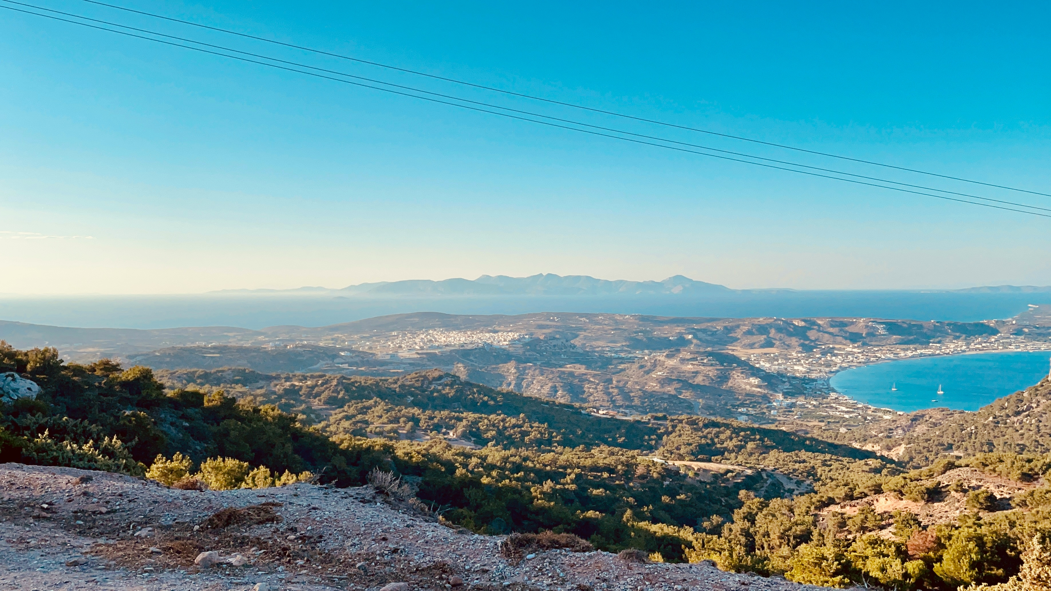 il panorama dell'isola di kos visto da una delle sue colline