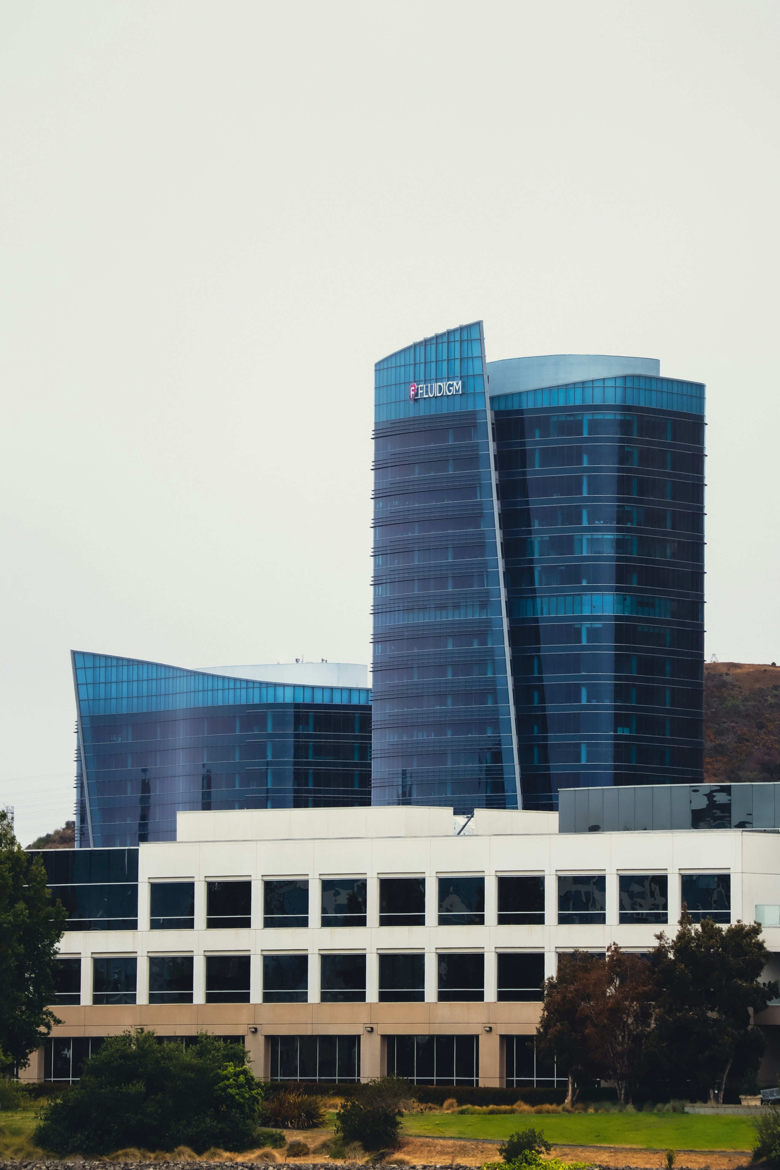 İstanbul finans merkezi modern cam ofis binaları