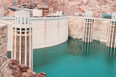 white concrete dam during daytime