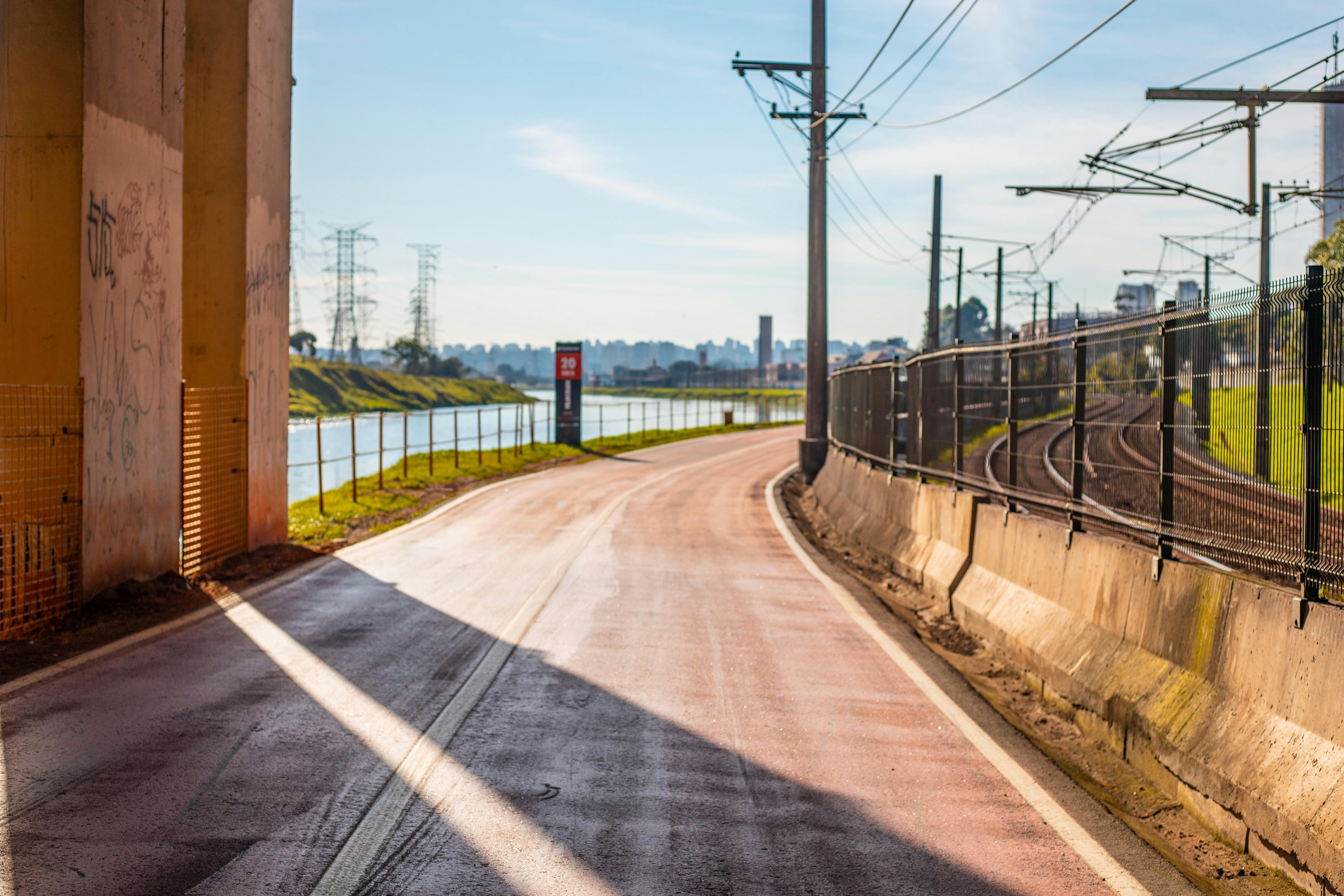 Praça do Ciclista - Ciclovia Marginal Pinheiros