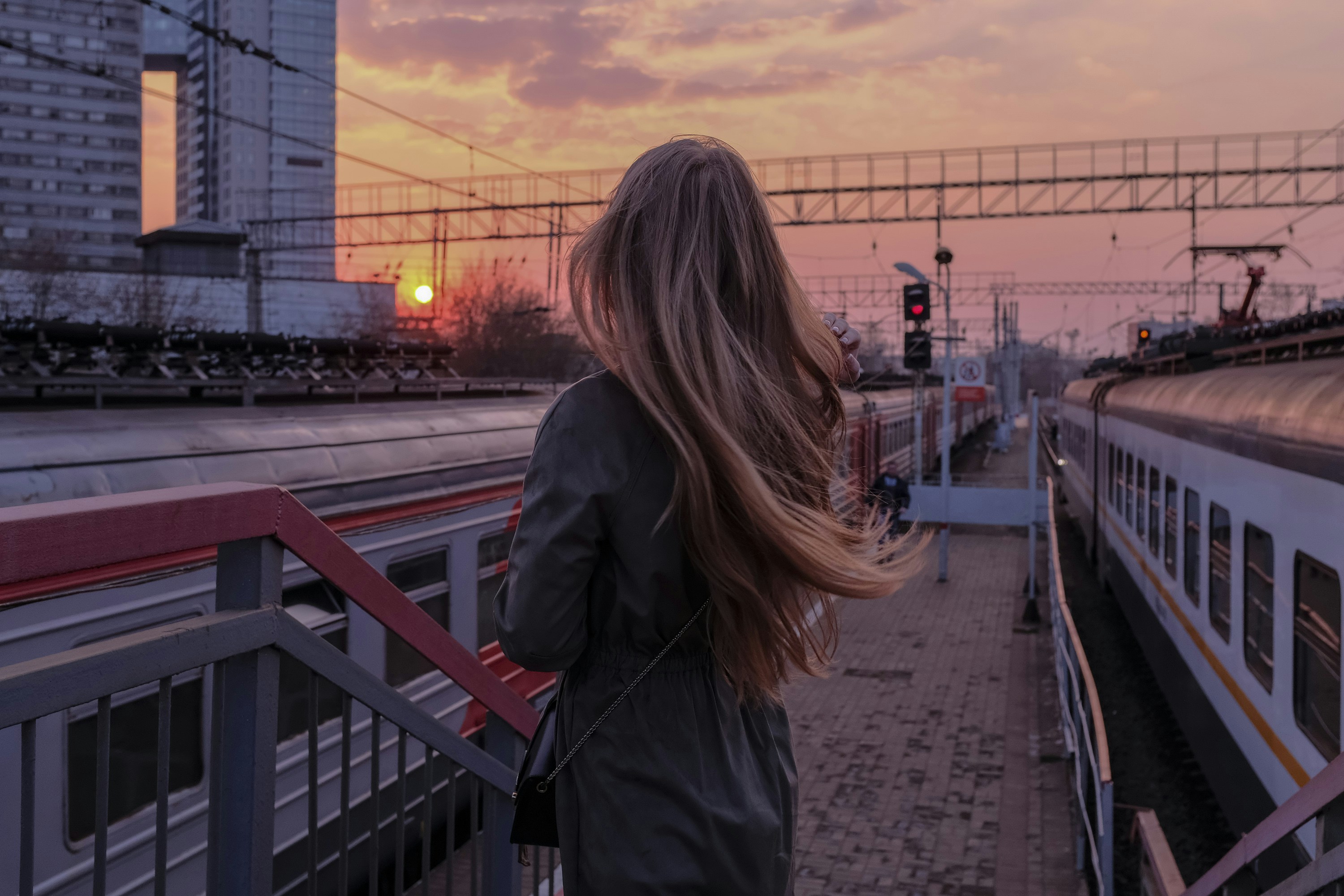 30 000 Aesthetic Girl Pictures Download Free Images On Unsplash