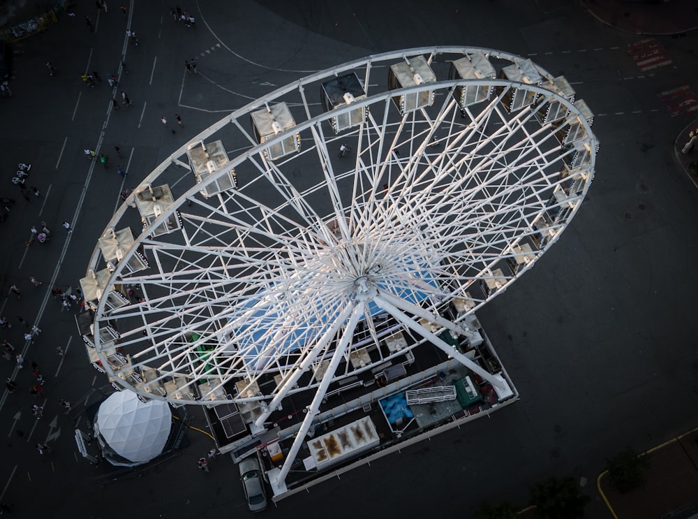 white ferris wheel during daytime