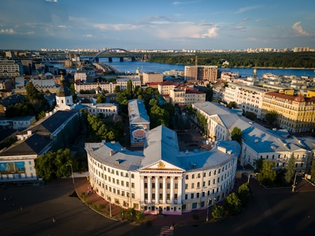 Expert investigative services in Ukraine to uncover fraud, trace assets, and ensure compliance 