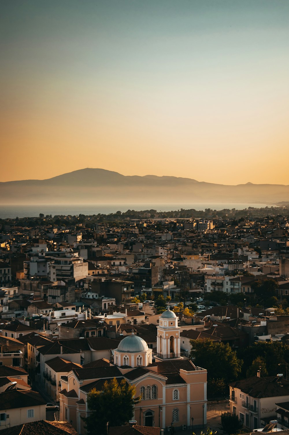 veduta aerea della città durante il giorno