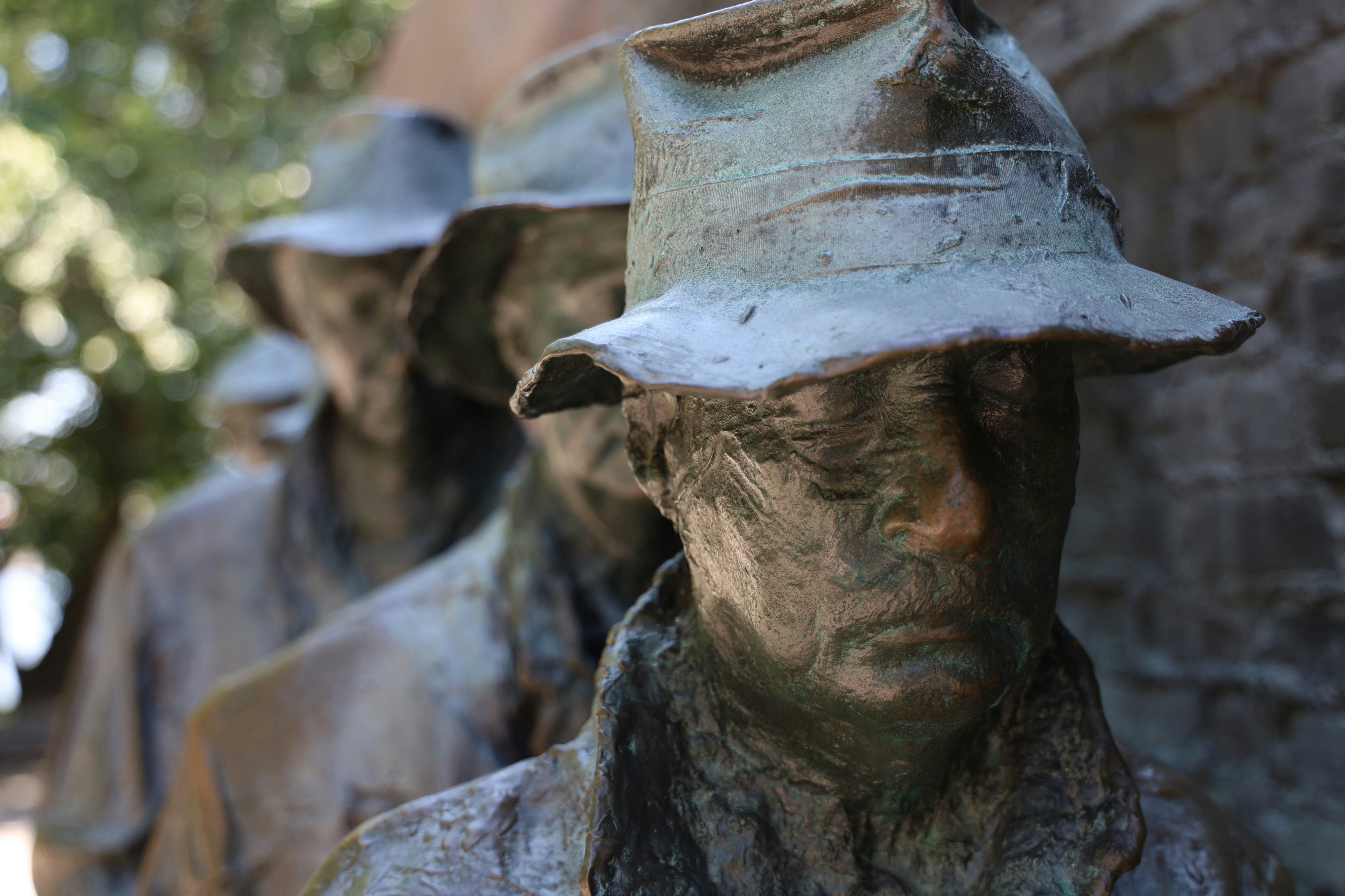 The line of people. Franklin Delano Roosevelt Memorial, Washington DC. 