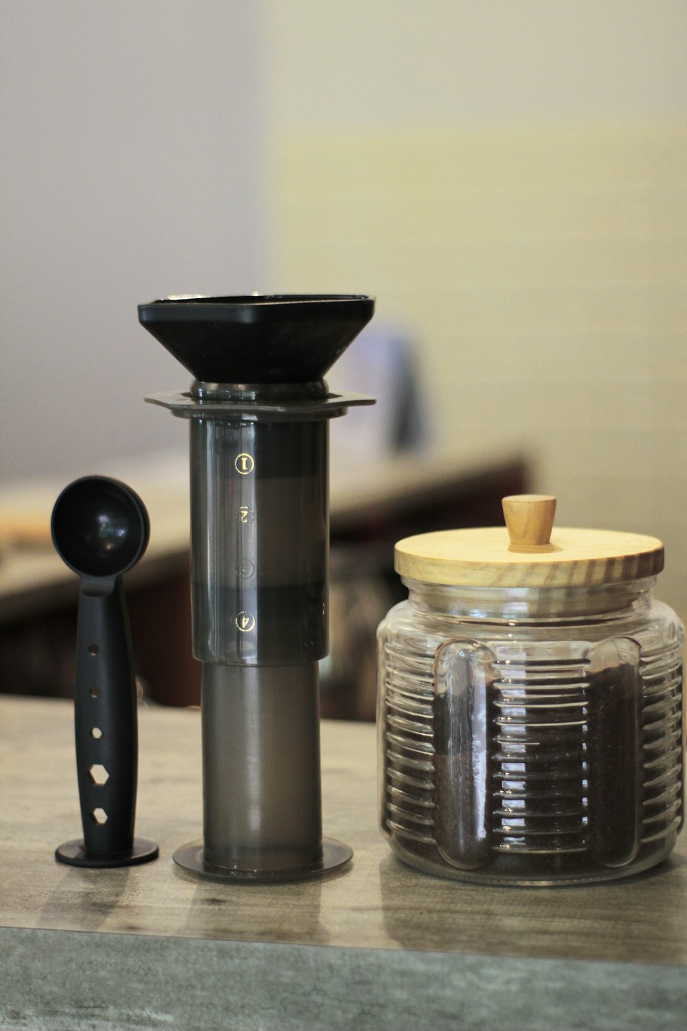 black and silver condiment shakers