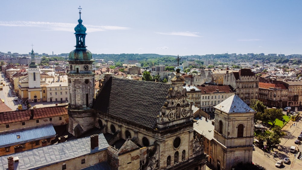 Vue aérienne des bâtiments de la ville pendant la journée