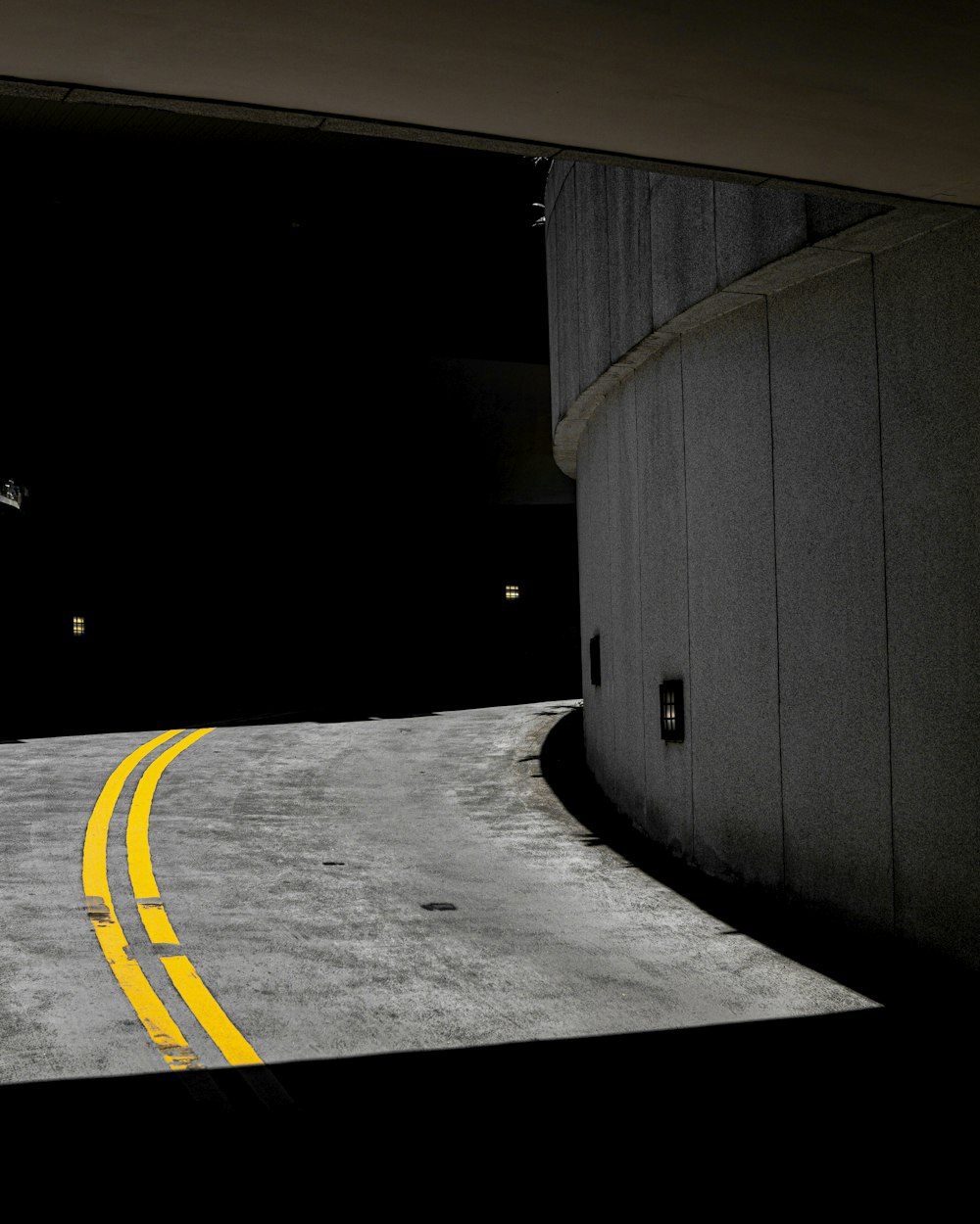 black and yellow road sign