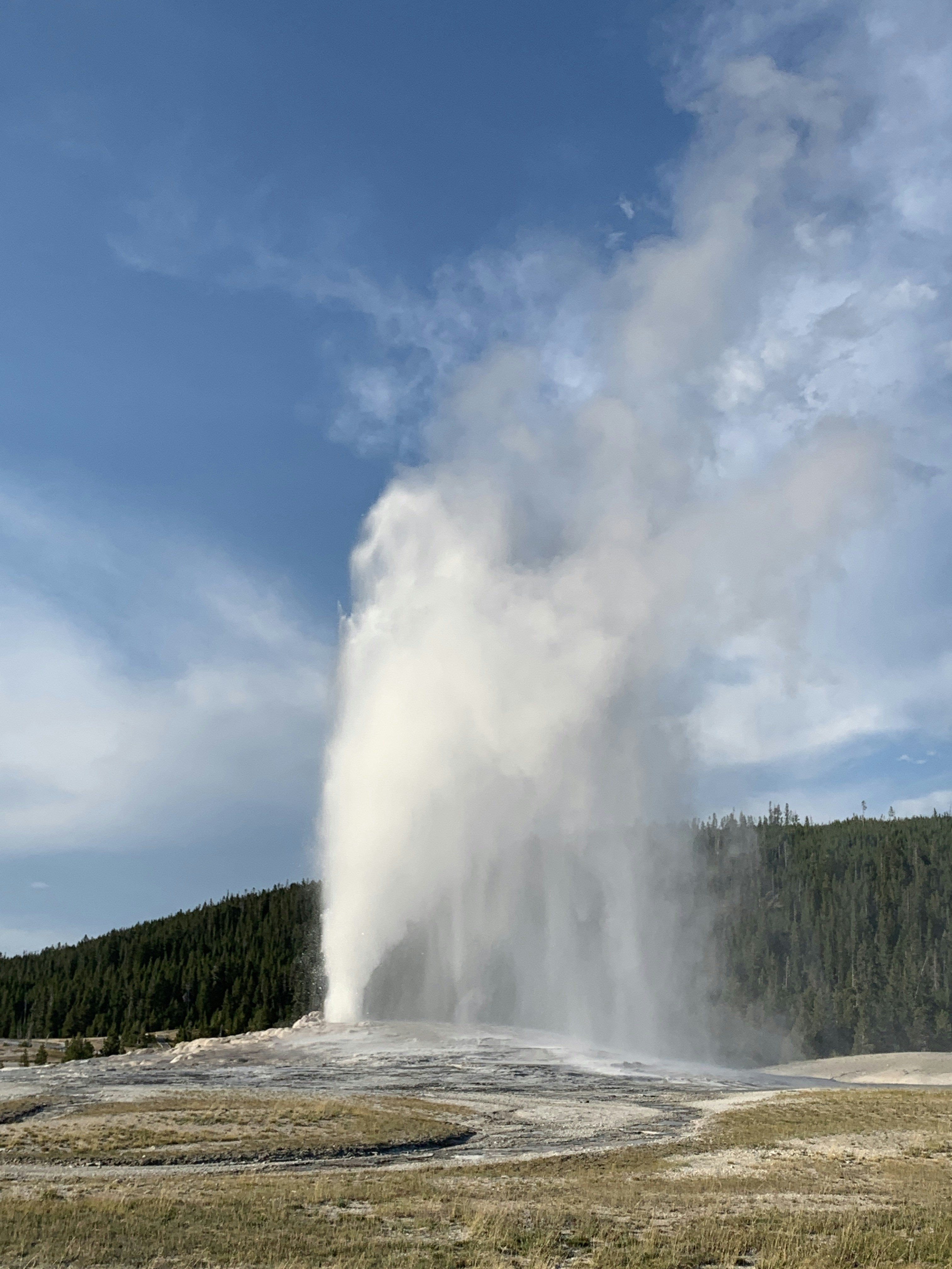 Old Faithful Geyser, Yellowstone National Park.