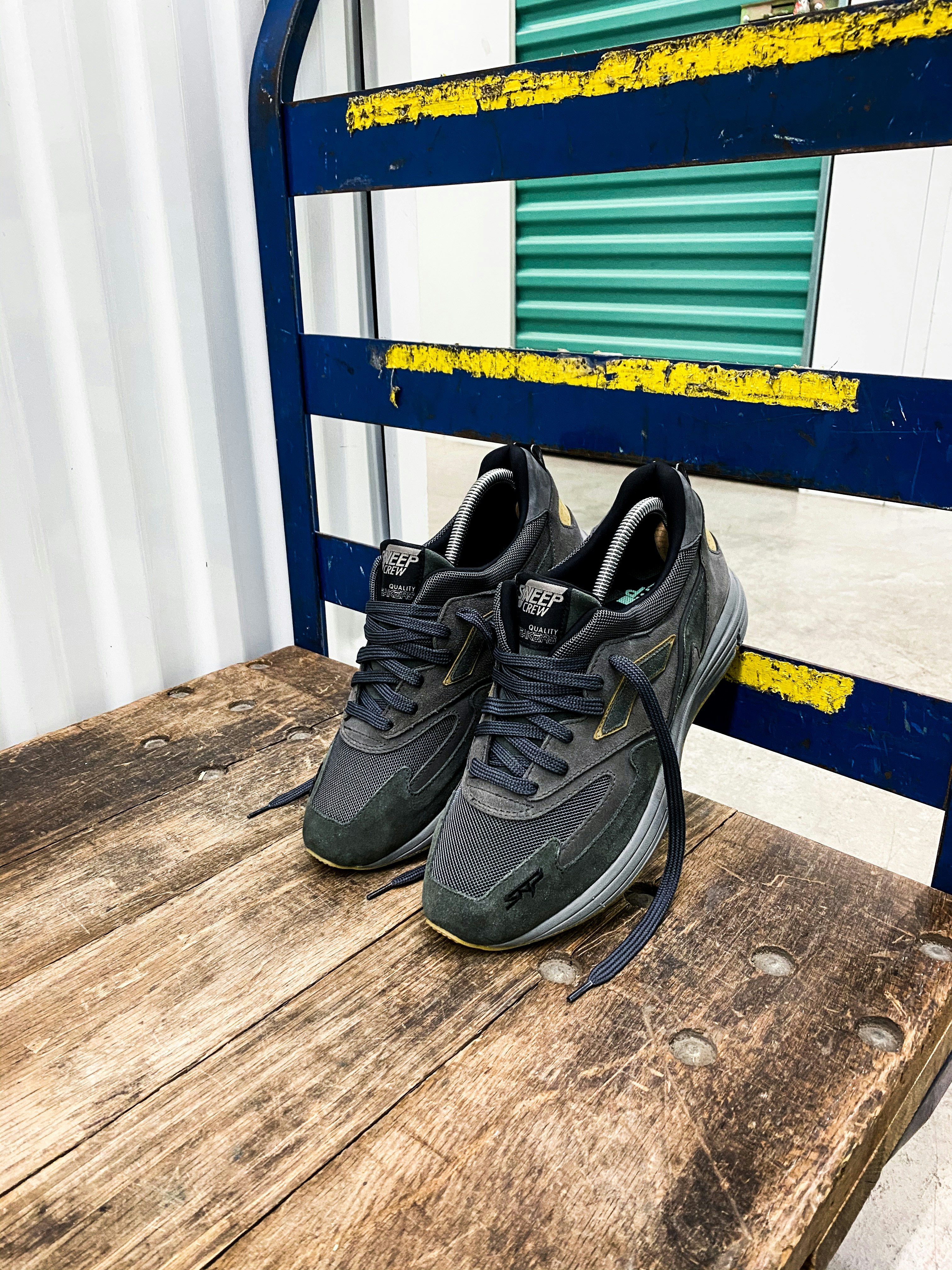 StrideVibe Classic Sneakers