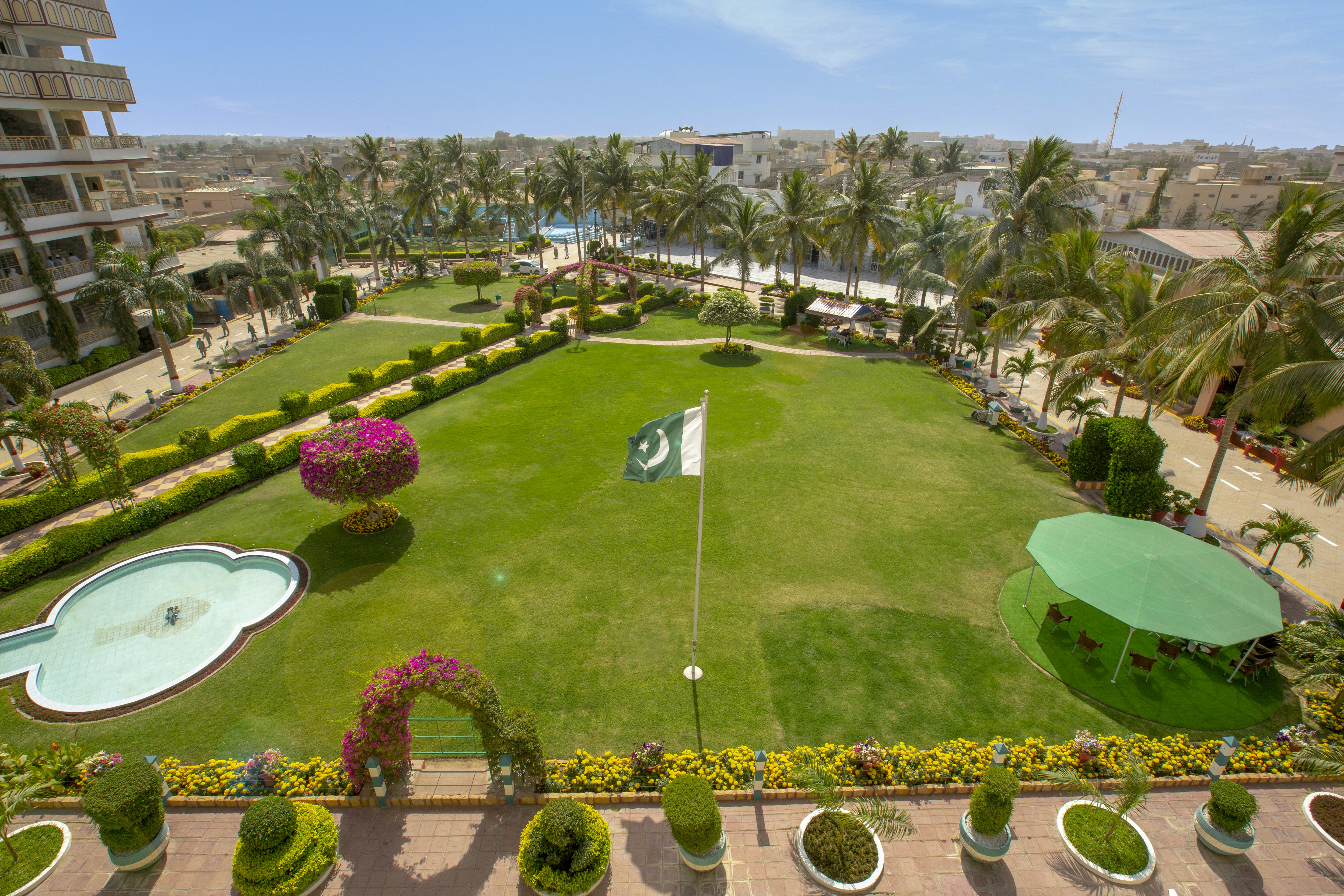 Stay online in the Pakistan with a prepaid eSIM from eSIMlii. Instant activation, no roaming charges, and reliable coverage.