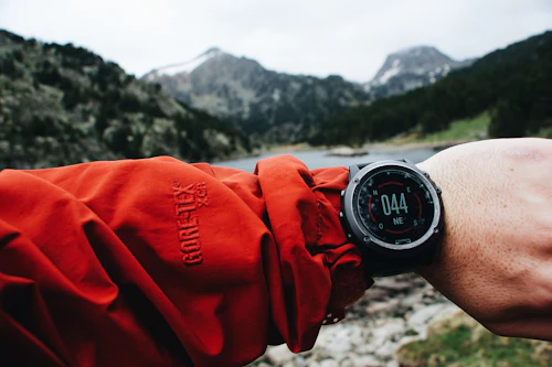 GPS hiking watch