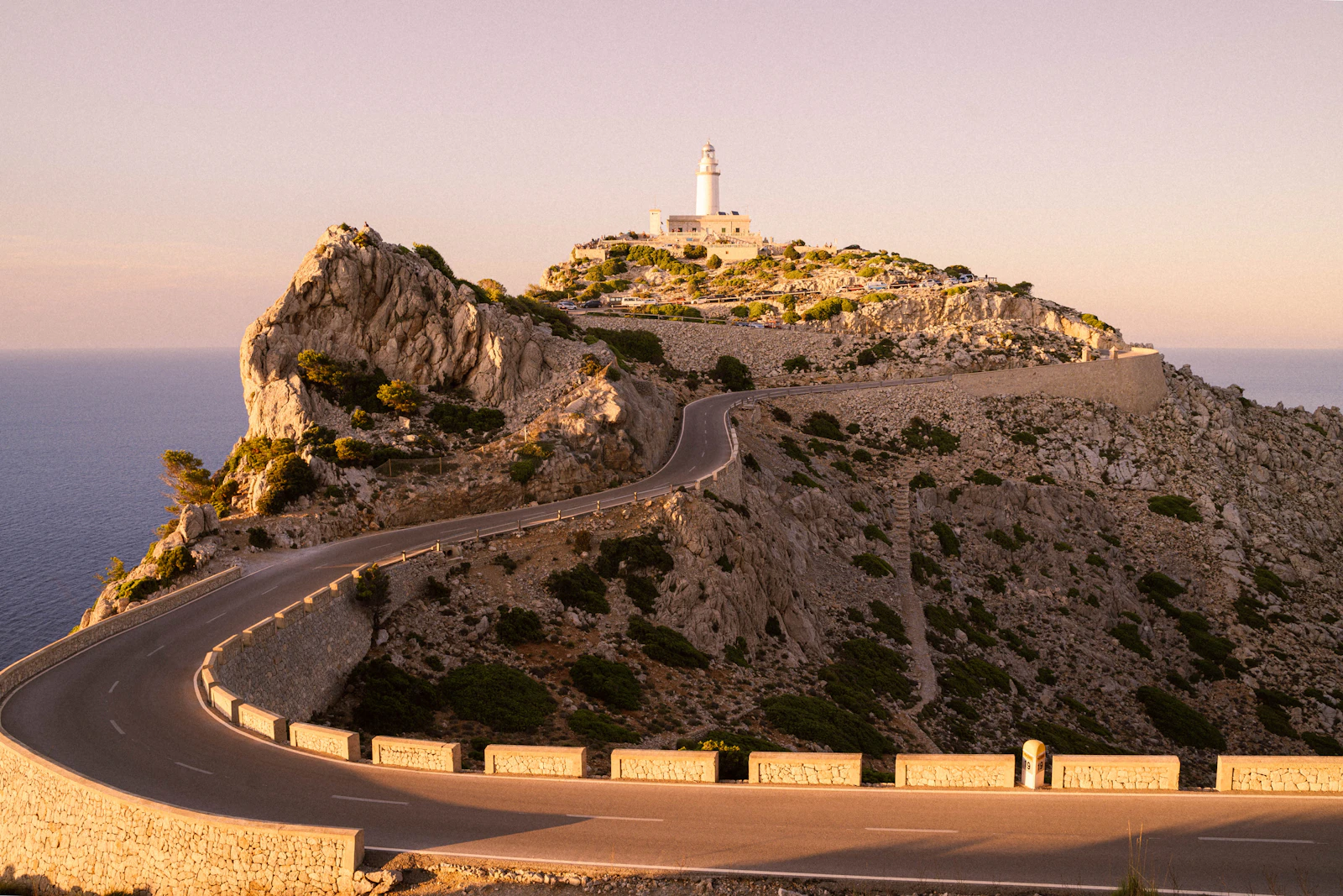 Four Seasons Hotel Mallorca at Formentor Reopens With a New Seaside Restaurant