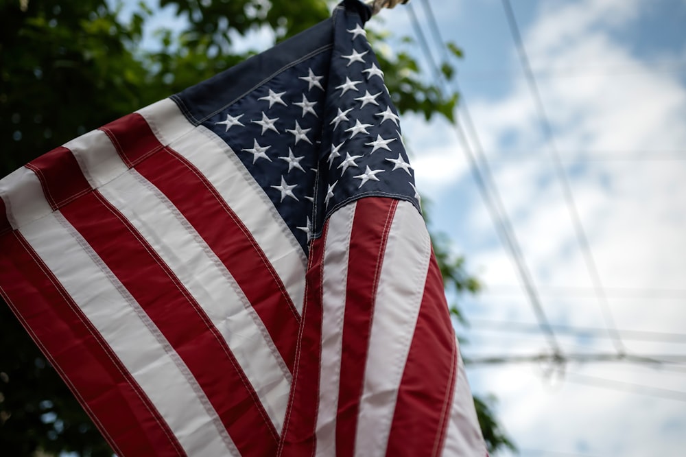 us a flag during daytime