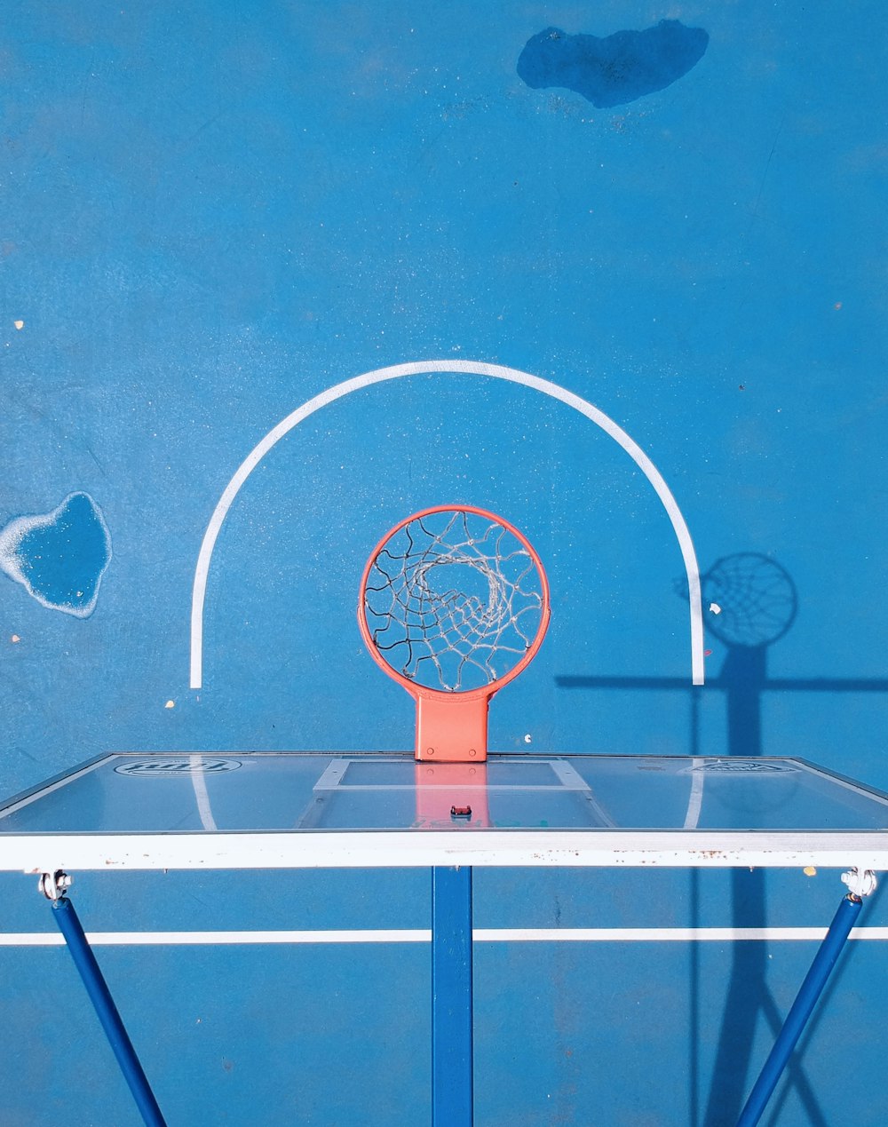 white and red basketball hoop