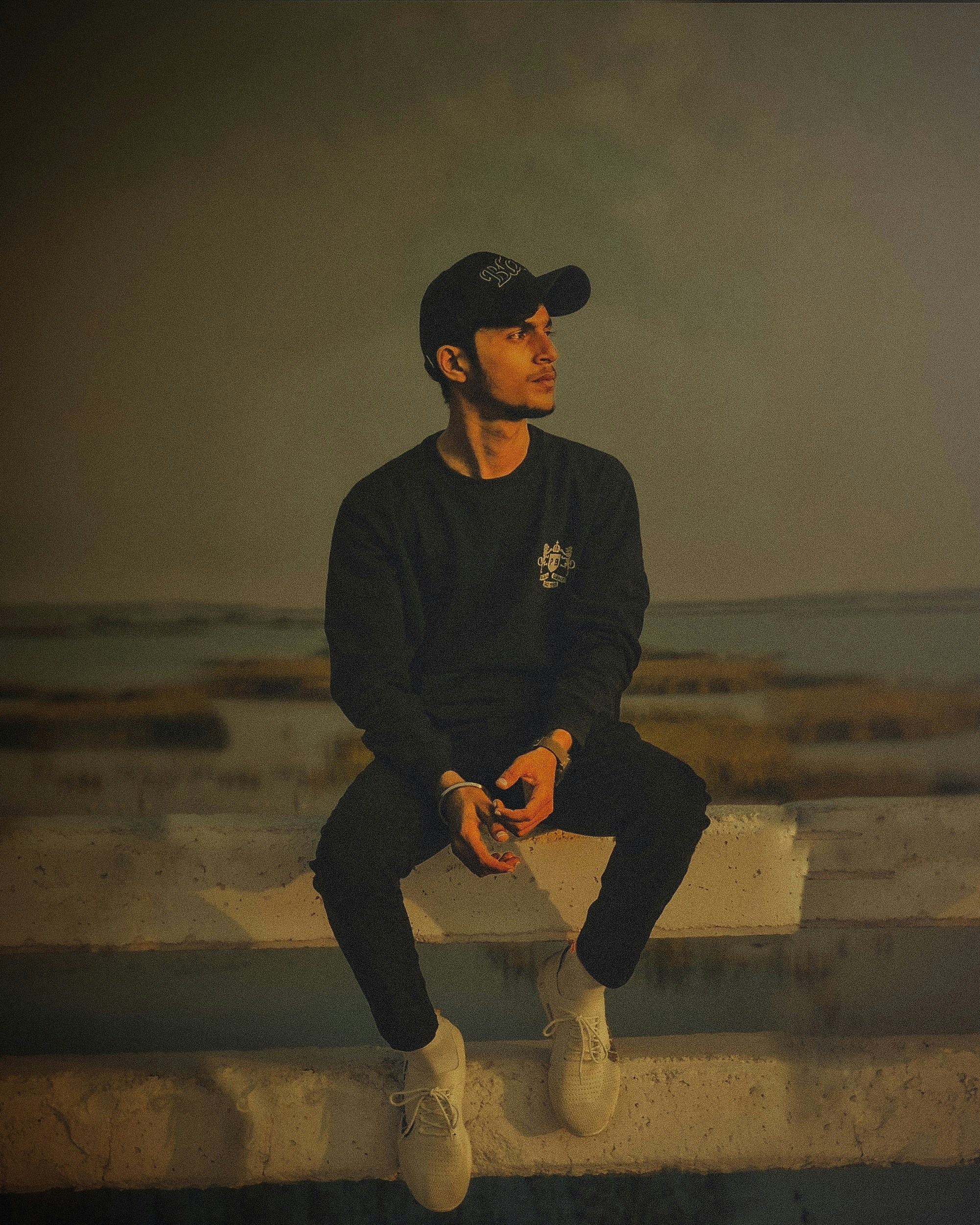 Photo by rohan_pndvdr