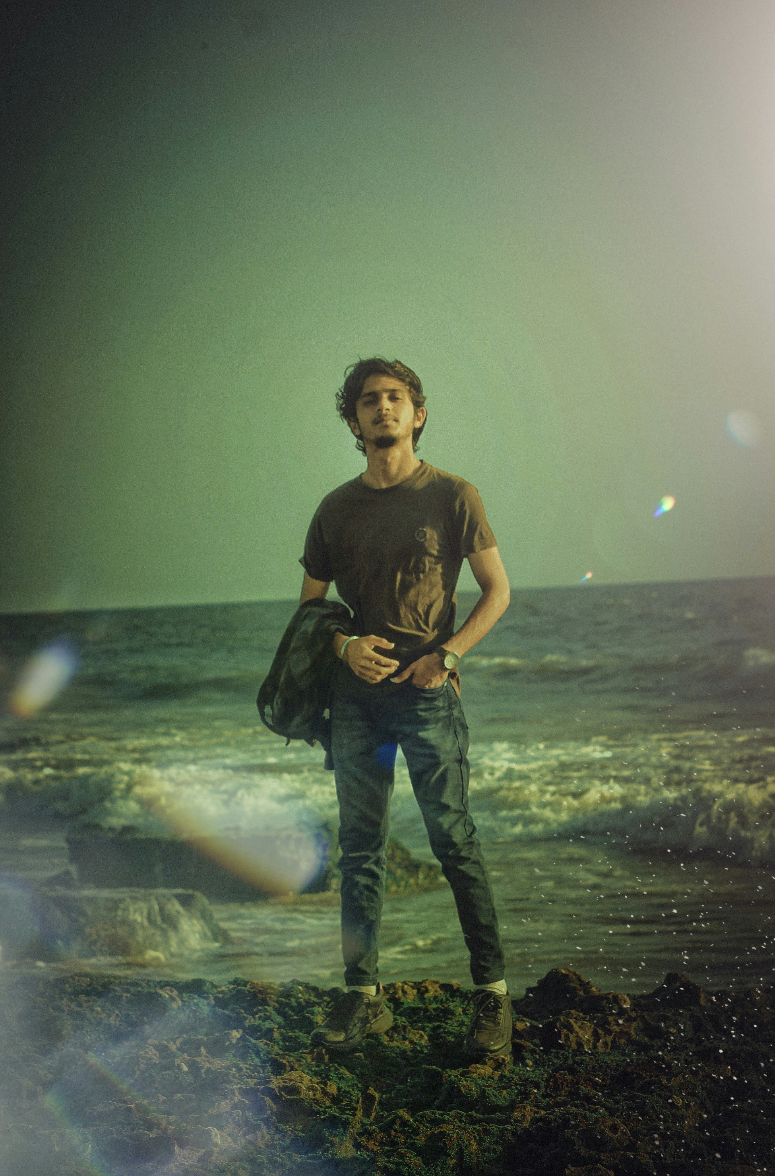 Photo by rohan_pndvdr