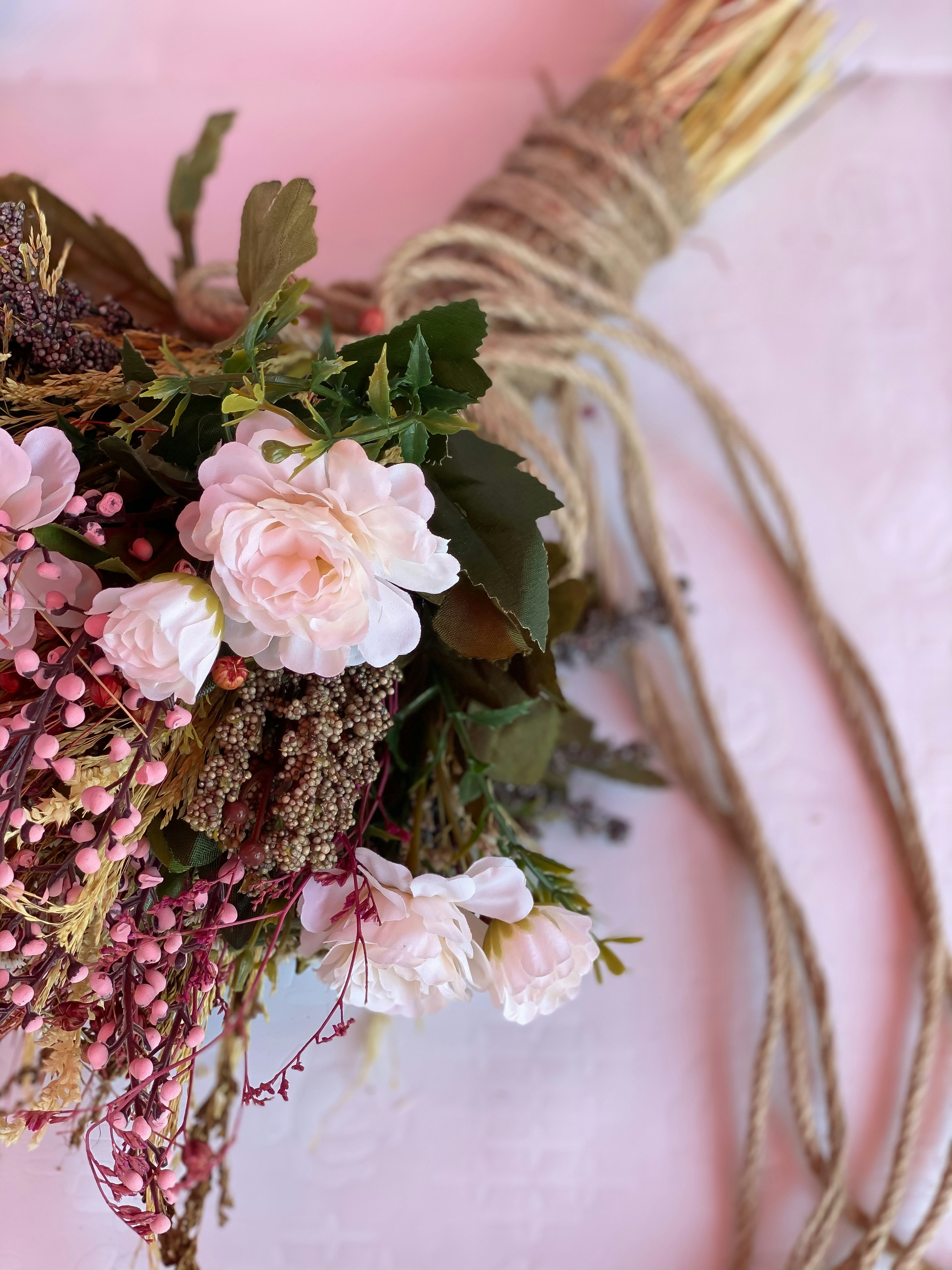 pink and white flower bouquet