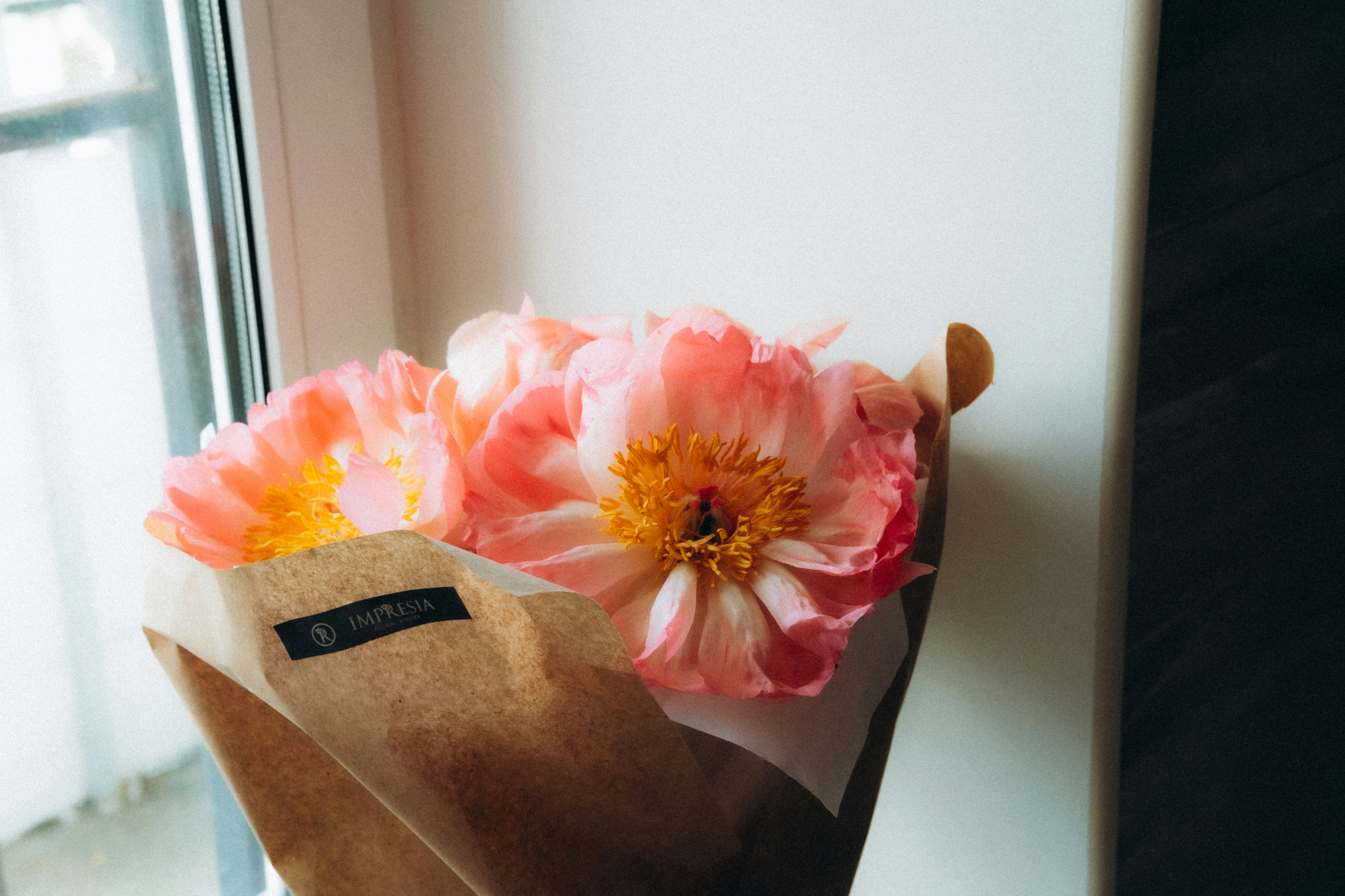 pink and white flower bouquet