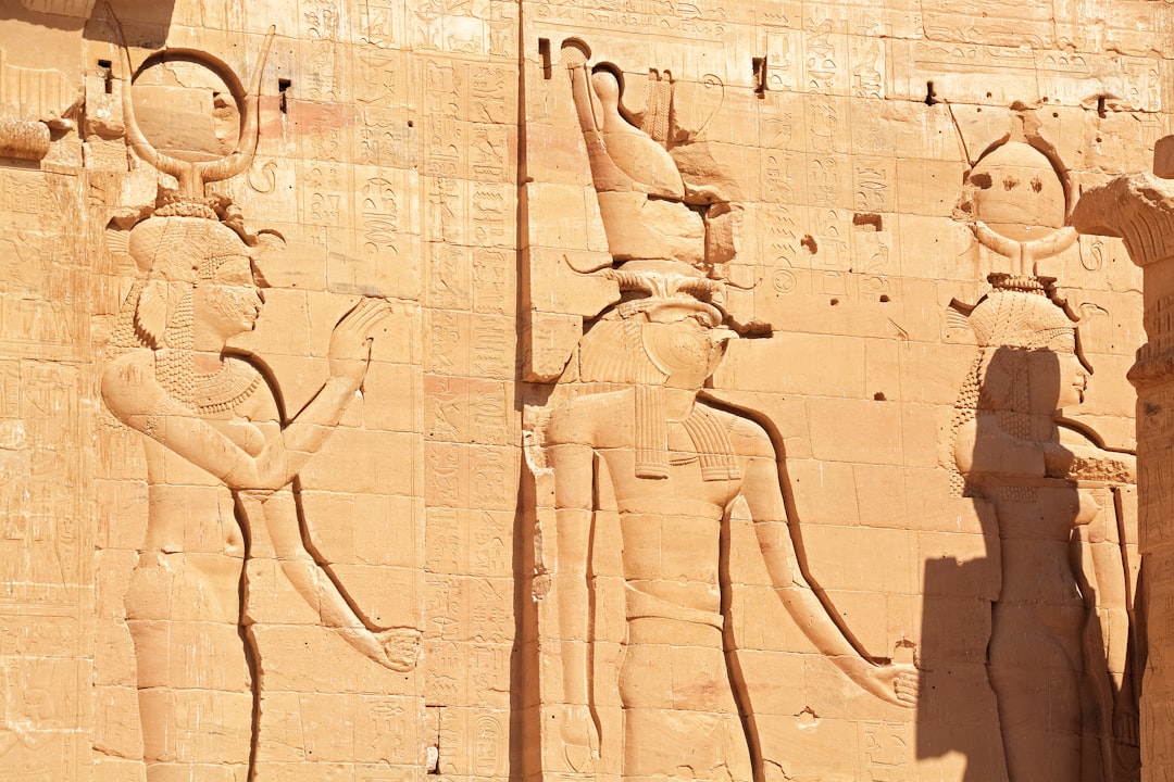 woman and man holding hands concrete wall