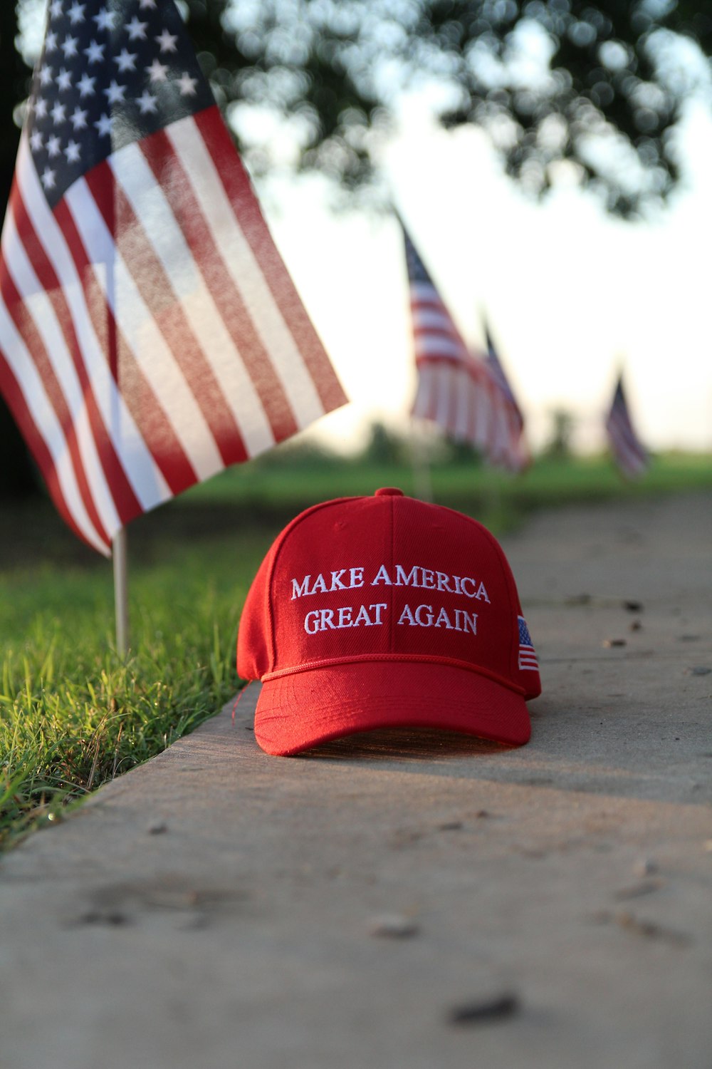 red and white us a cap