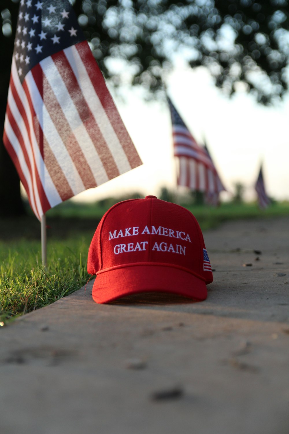 red and white us a cap