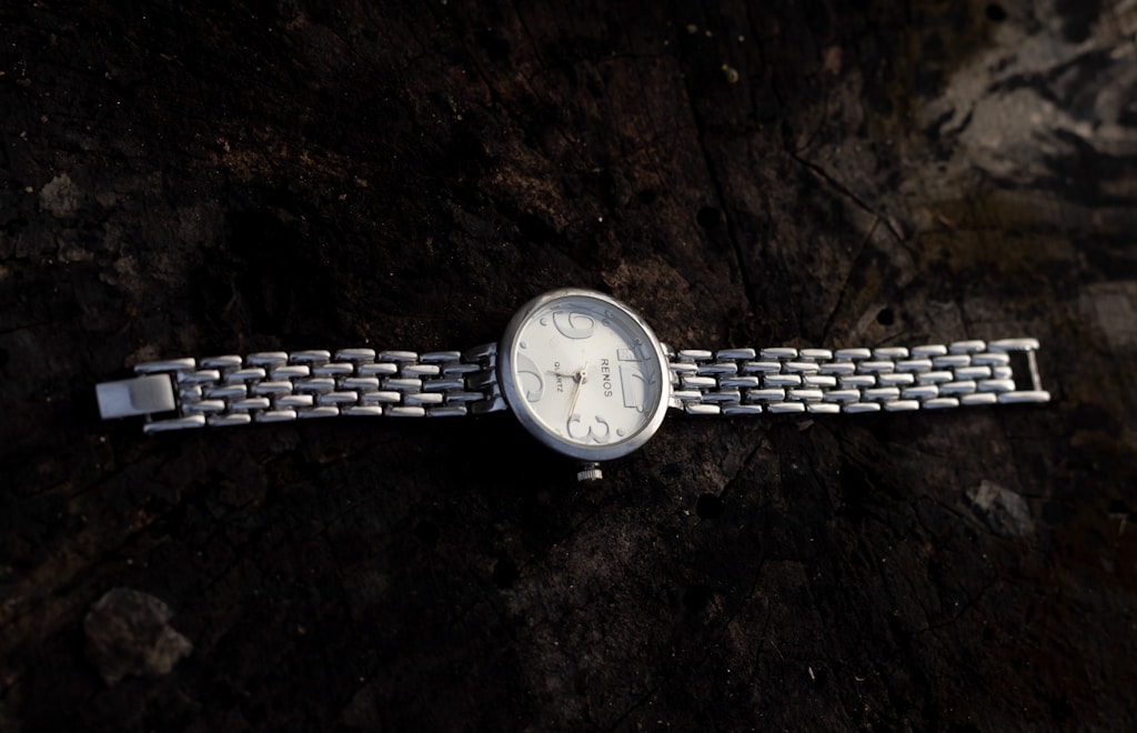 Nexora Minimal Watch