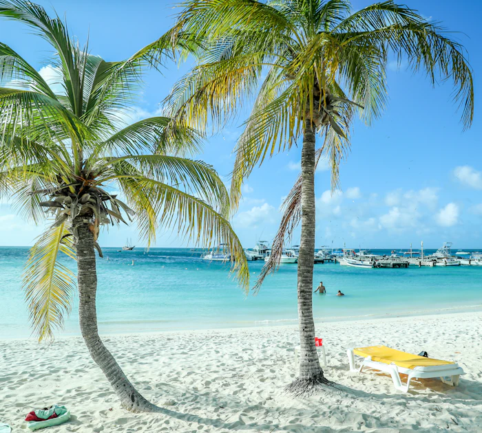 Boat on Aruba beach
