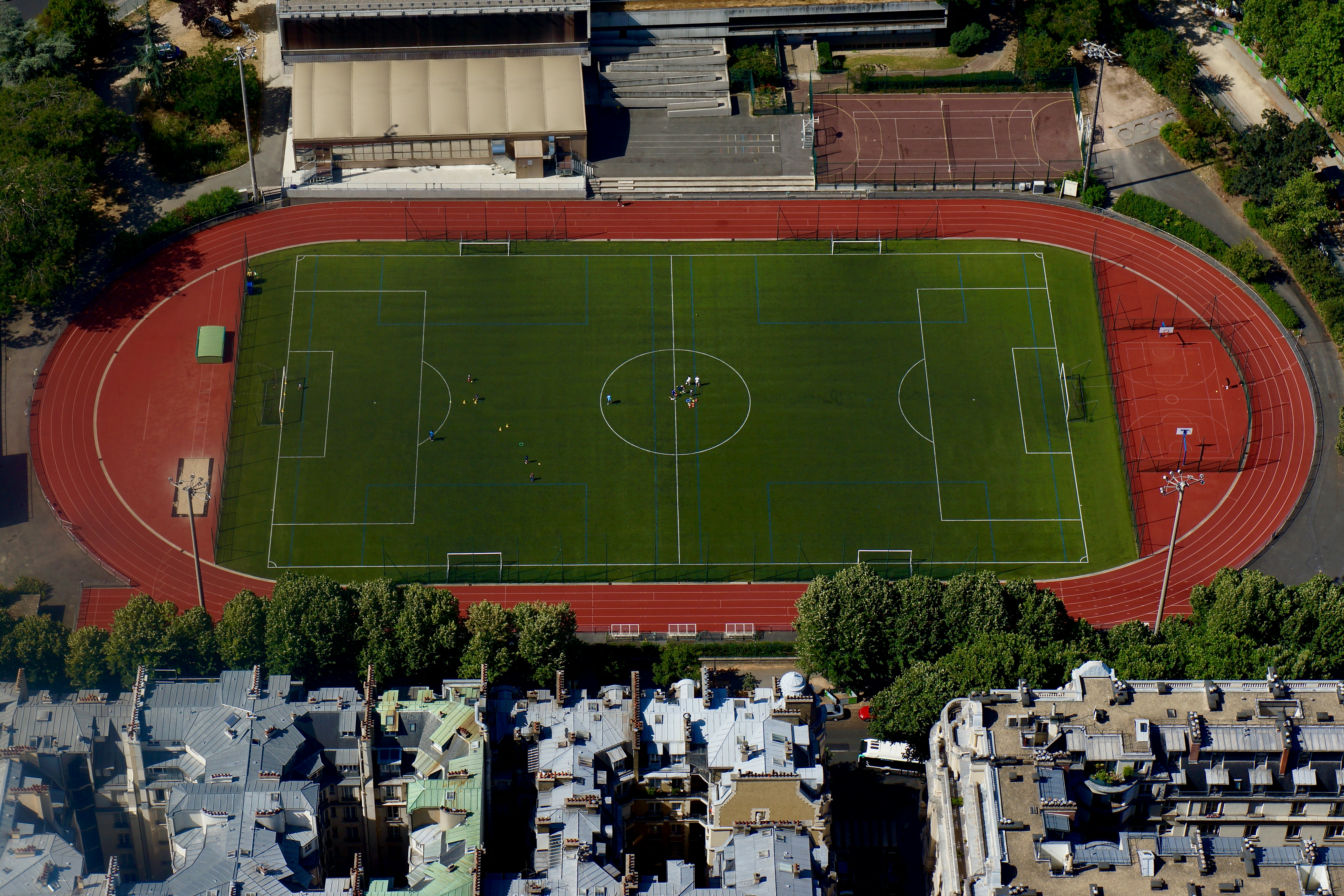 Photo by peterburdon