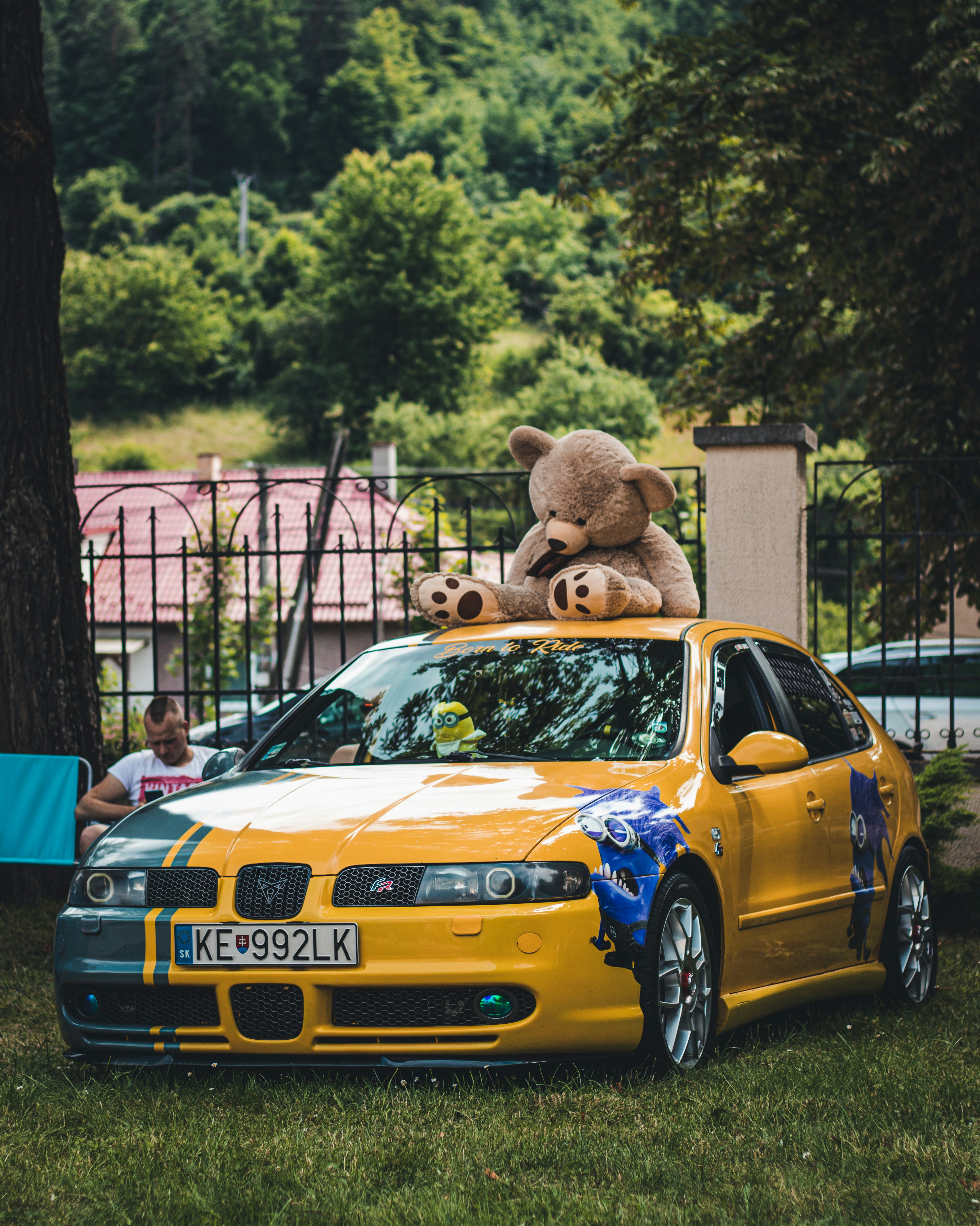 chevrolet camaro amarelo e azul
