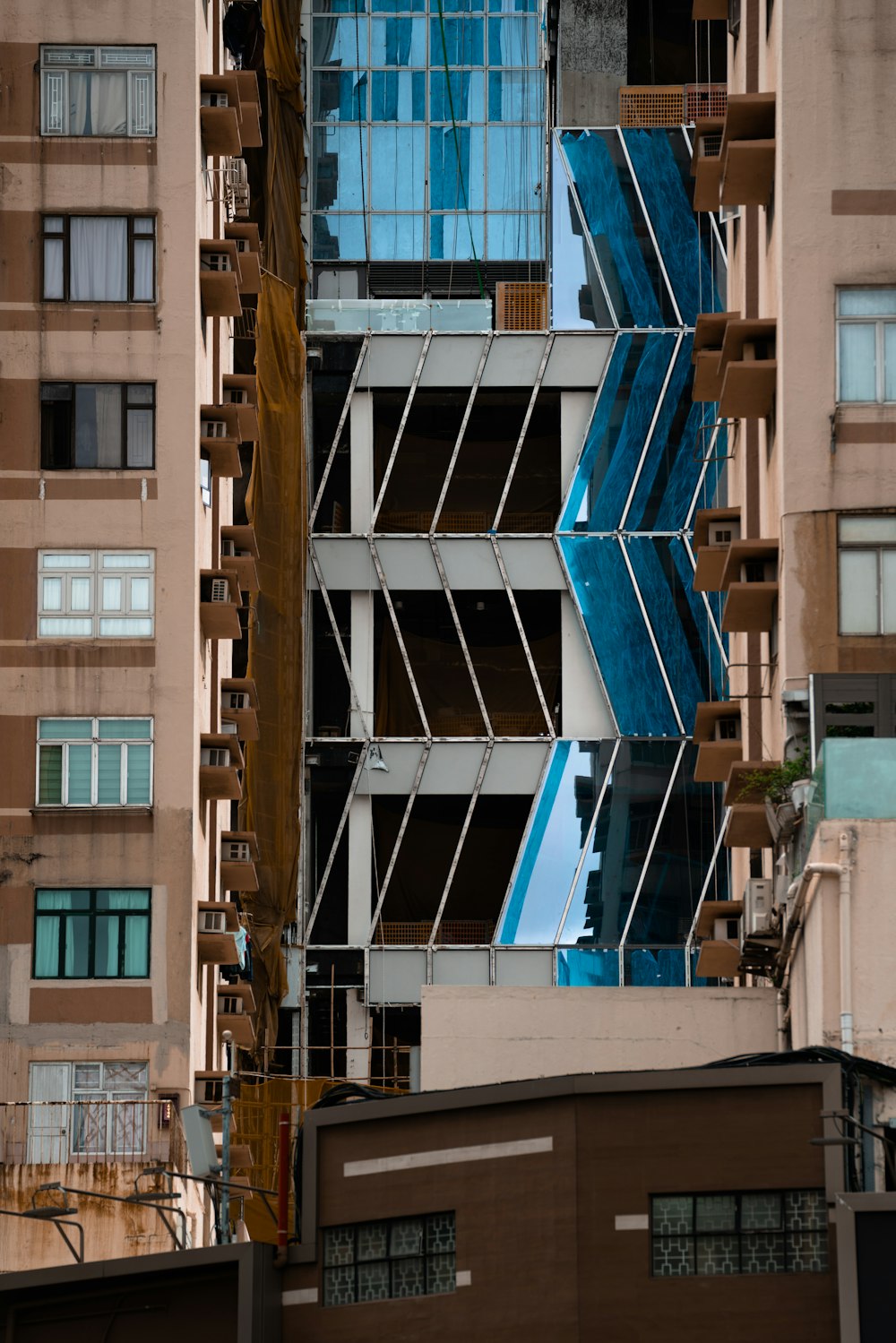 brown and white concrete building