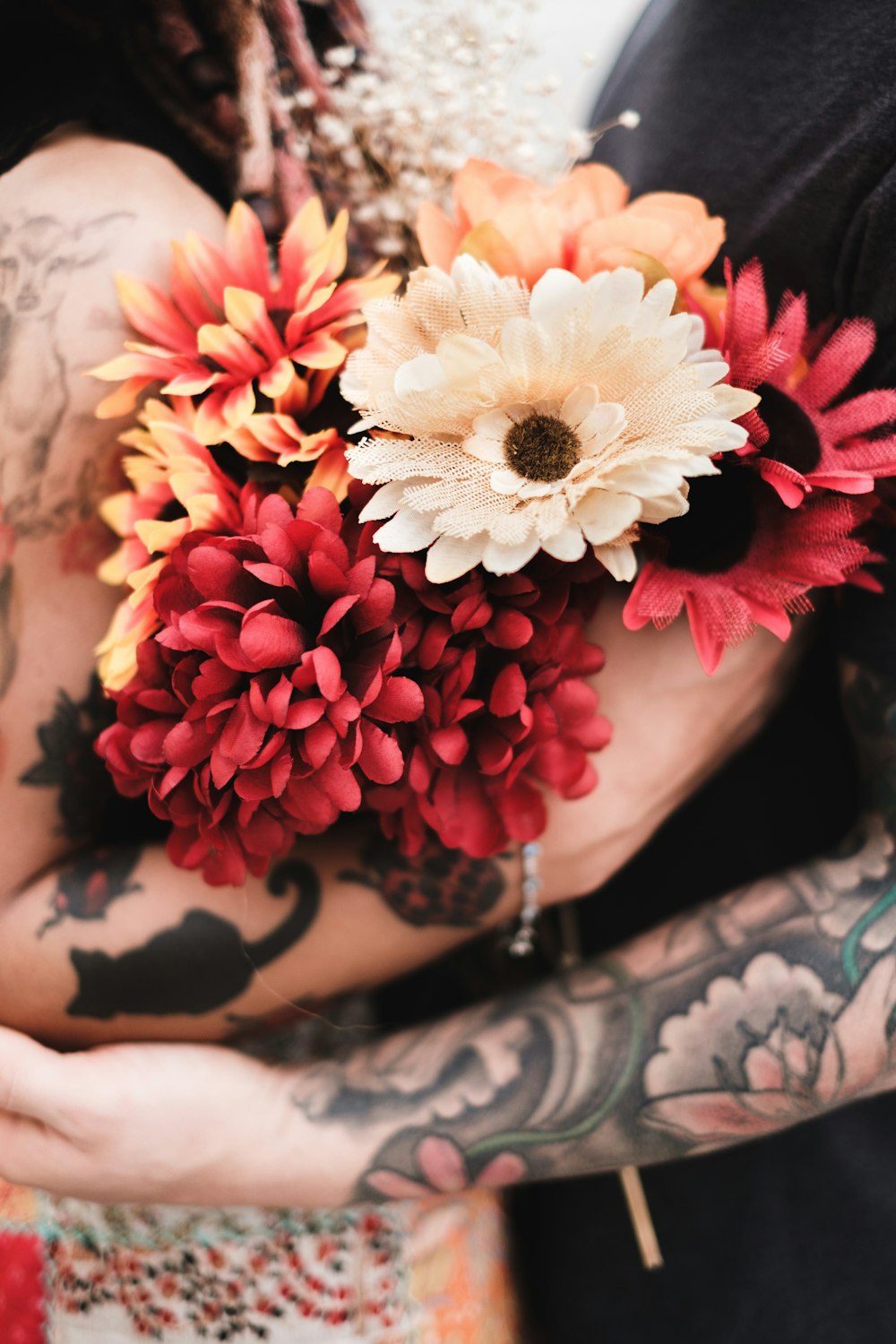 pink and white flower bouquet