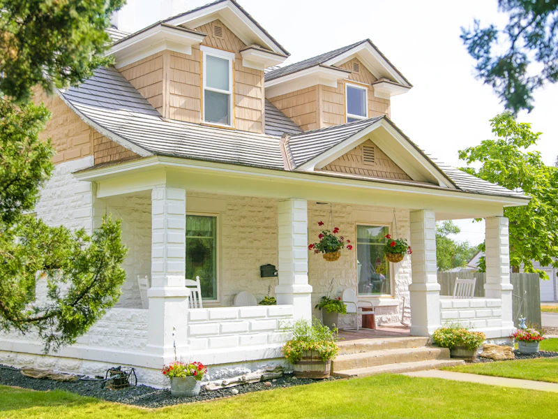 Linden Hill Craftsman, exterior
