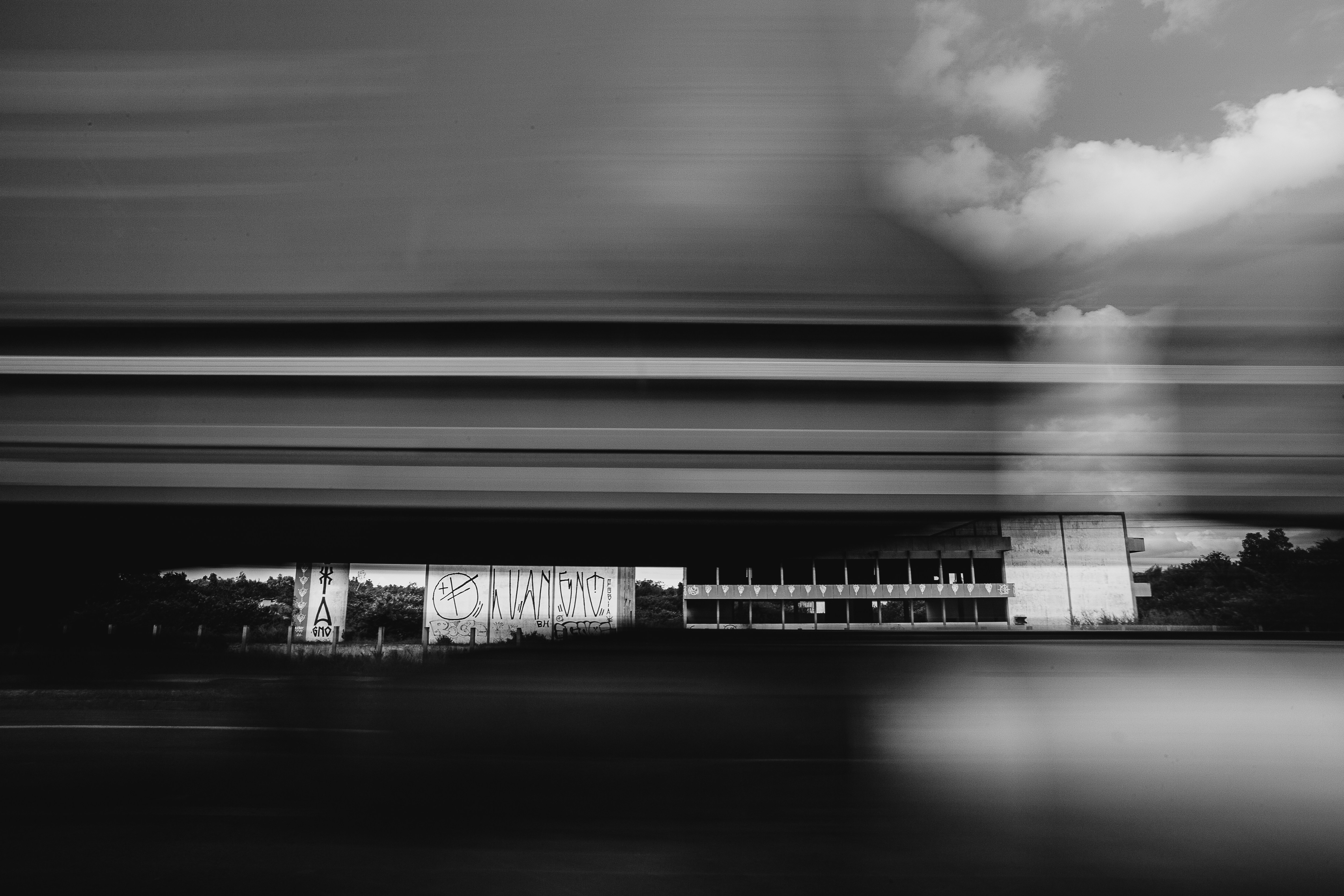 Photo by vitormonthay