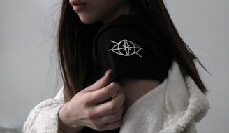 woman in black crew neck shirt