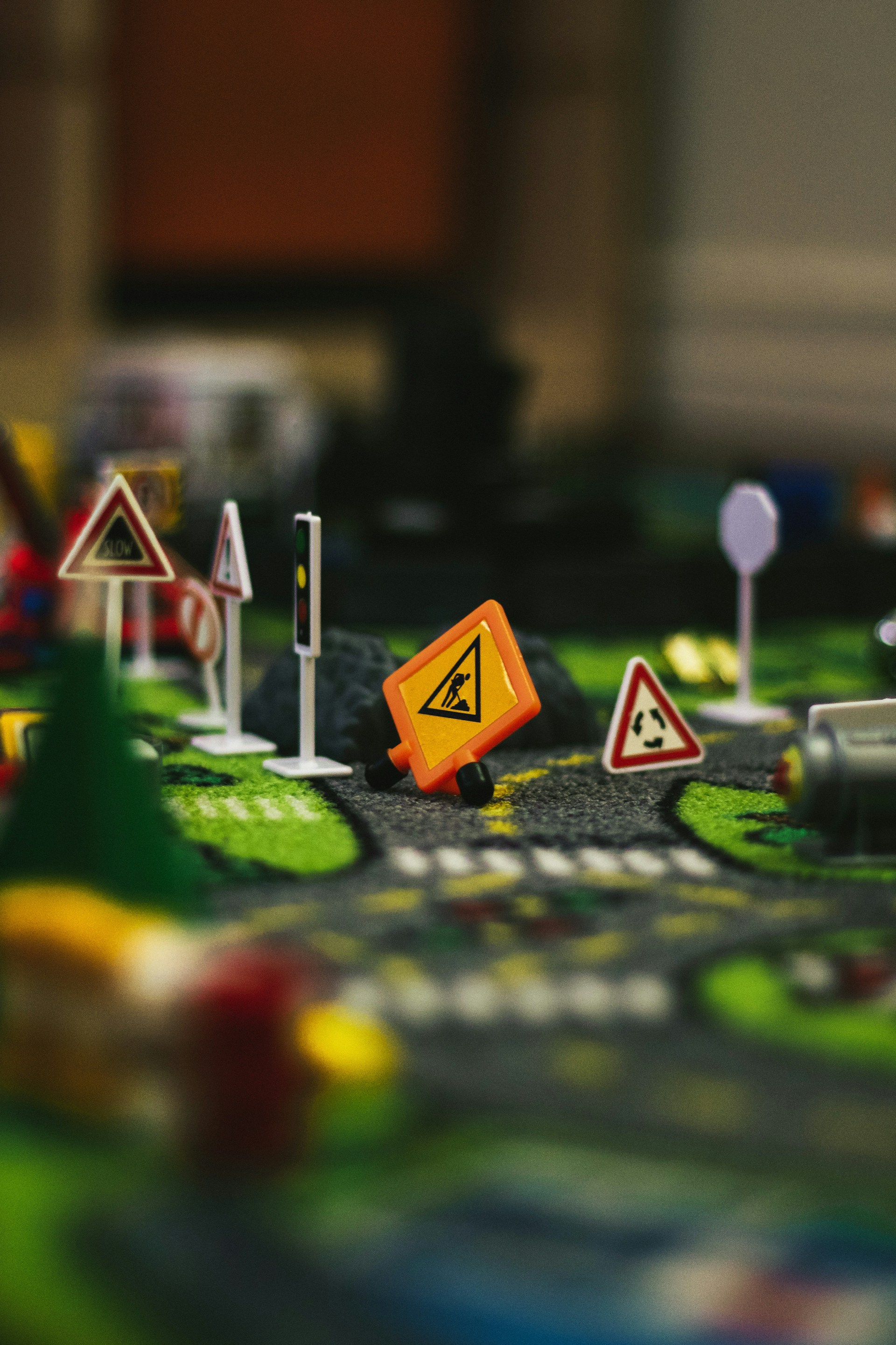 green and yellow lego blocks