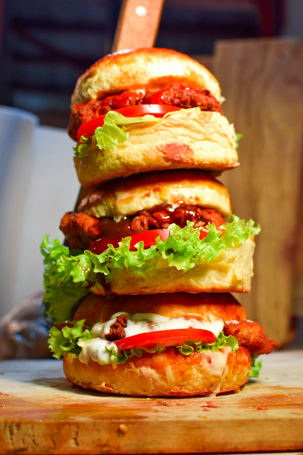 burger with lettuce and tomato