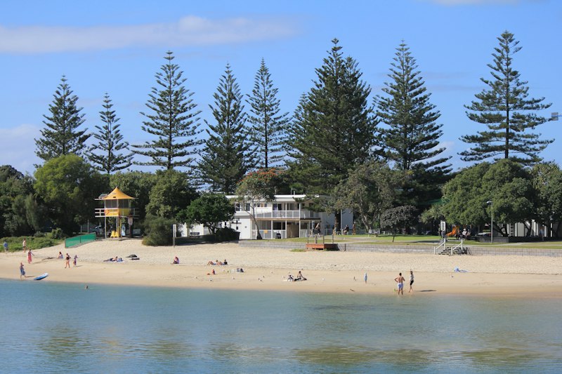 Tallebudgera coastline at sunrise