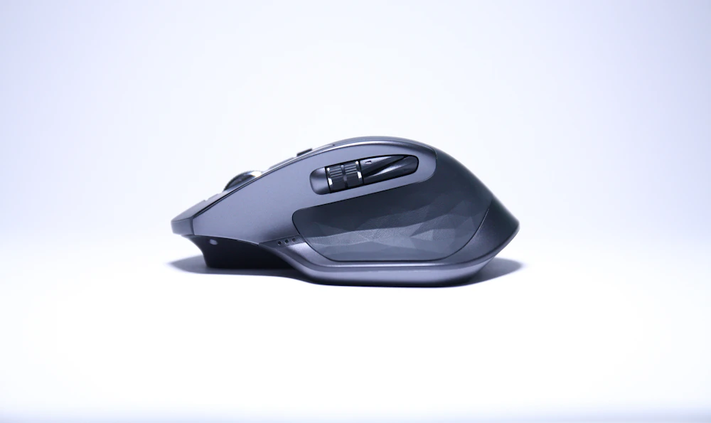 Contour Ergonomic Mouse