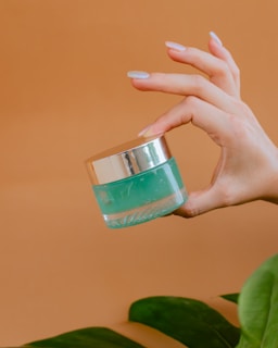 Navigating the Landscape: How 7genix Simplifies Your Search for Top-Tier FBA Beauty Manufacturers