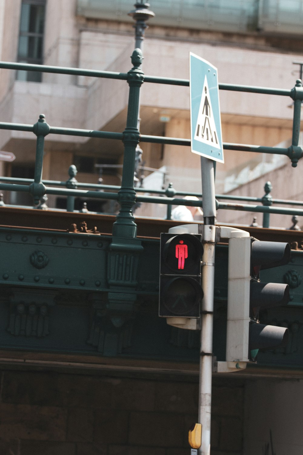 white and red traffic light