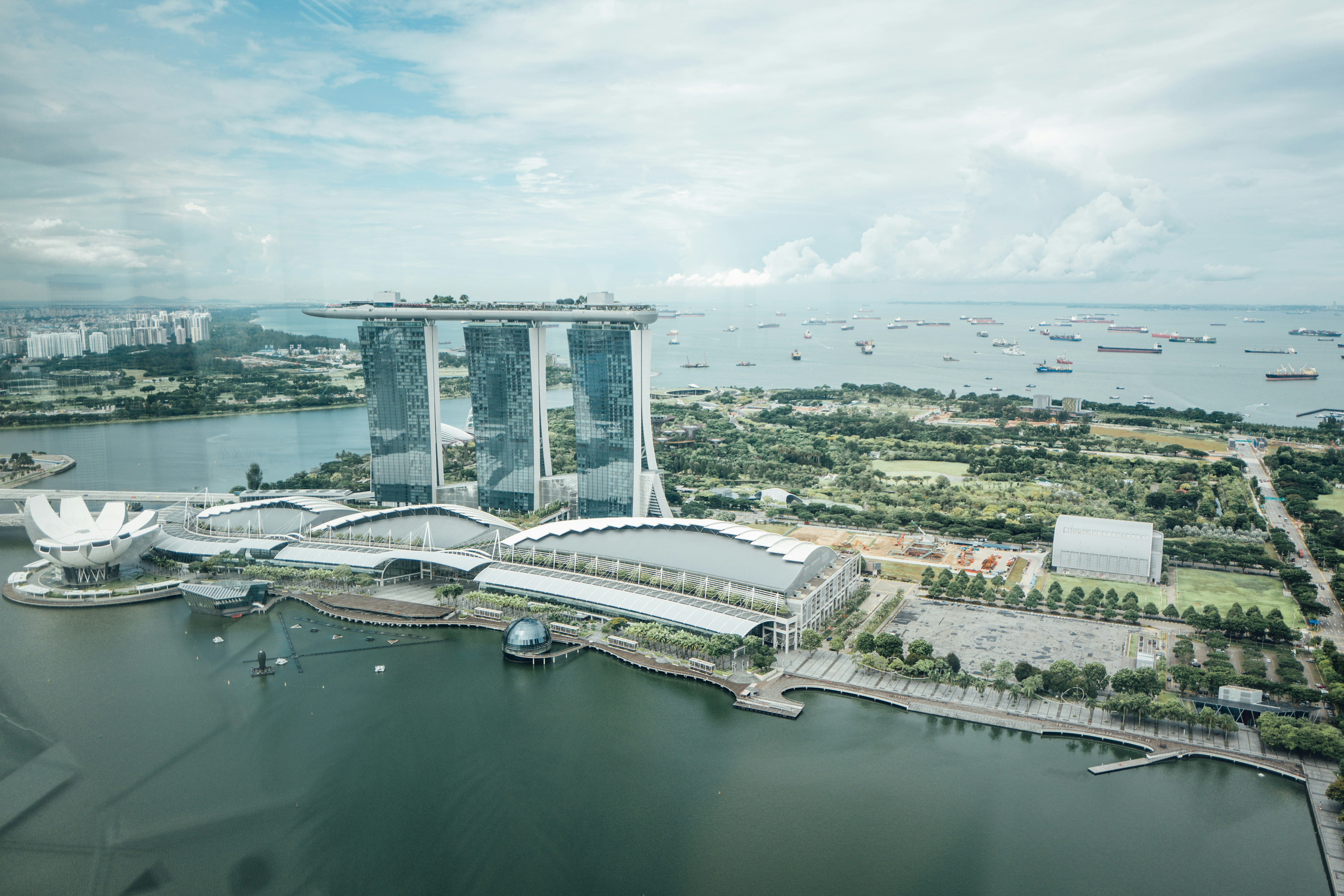 photo-1625898733868-0d3f6e13fb6d?ixid=M3wxMjA3fDB8MXxzZWFyY2h8MTR8fGJlc3QlMjBtYXRocyUyMGVucmljaG1lbnQlMjBzaW5nYXBvcmV8ZW58MHx8fHwxNzU2OTg4NzU3fDA\u0026ixlib=rb-4.1.0