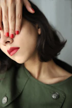woman in green crew neck shirt