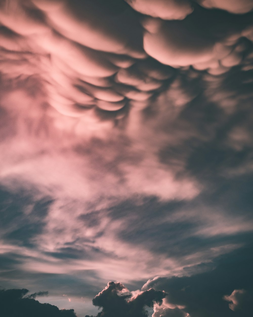 black and white clouds during daytime