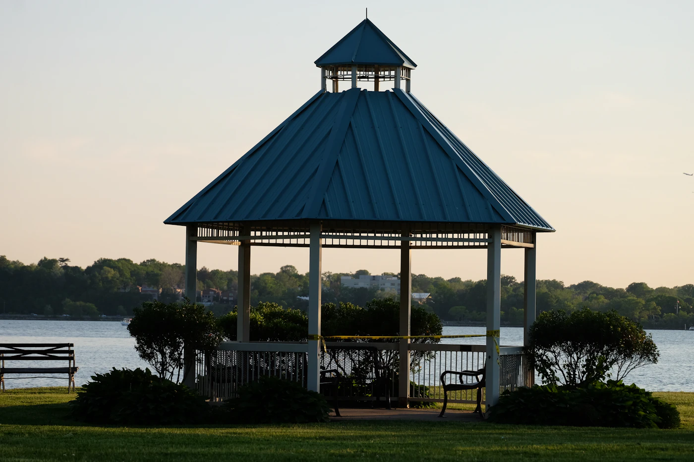 Waterfront gazebo on a clear day in Great Neck