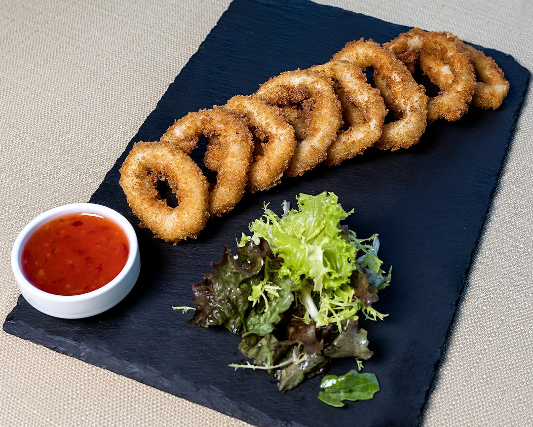 Crispy Onion Rings Recipe with Dipping Sauce