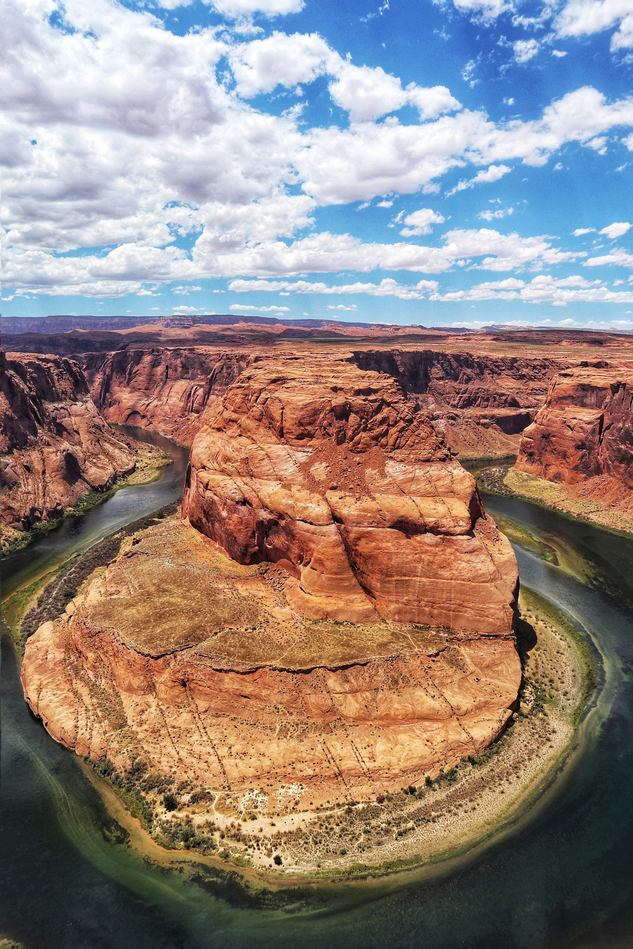 Photo by lawzhileong