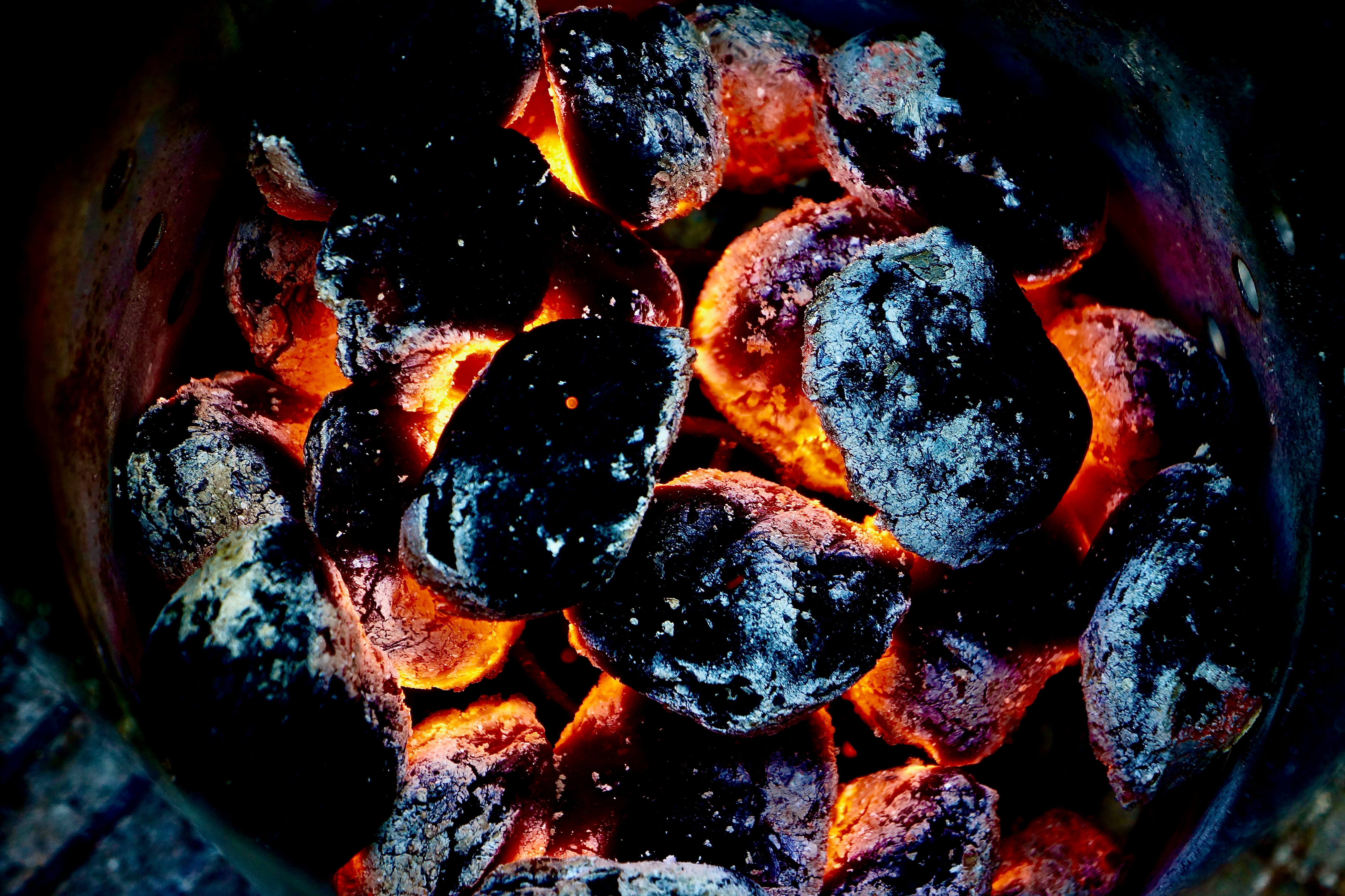 photo-1626025448305-8492849e5064?ixid=M3wxMjA3fDB8MXxzZWFyY2h8Nnx8JUQwJUExJUQxJTgzJUQxJTg4JUQwJUI1JUQwJUJEJUQwJUI4JTIwJUQxJTg3JUQwJUI1JUQxJTgwJUQwJUJEJUQwJUI4JTIwJUQwJUI3JUQwJUI4JUQwJUJDJUQwJUJEJUQwJUI4JTIwJUQxJTgyJUQxJTgwJUQxJThFJUQxJTg0JUQwJUI1JUQwJUJCJUQwJUI4fGVufDB8fHx8MTc2MjIwOTM0MHww\u0026ixlib=rb-4.1.0