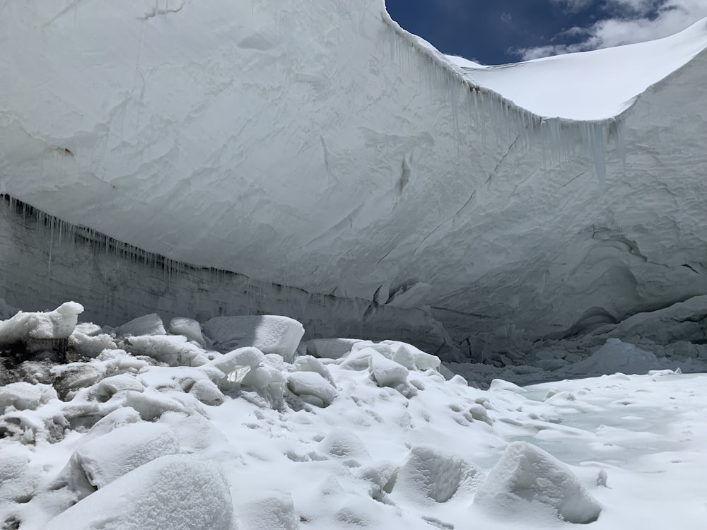 snow covered mountain during daytime