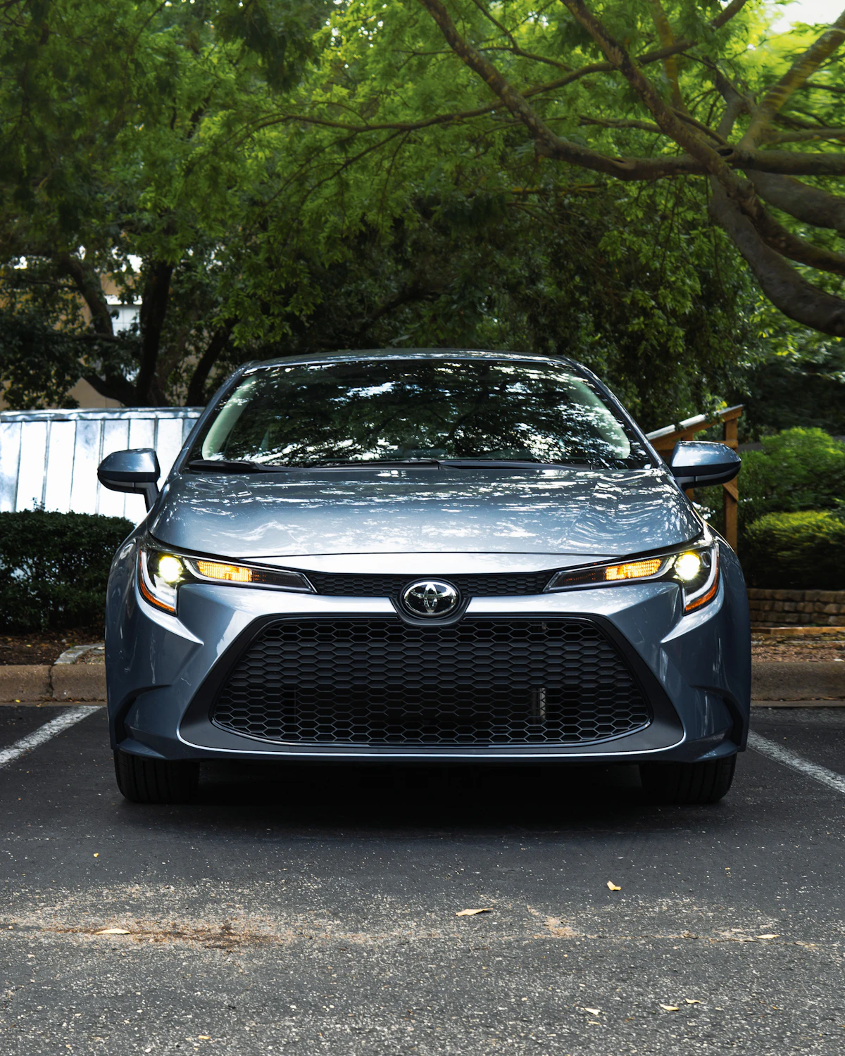 Toyota Corolla — 2 / 3